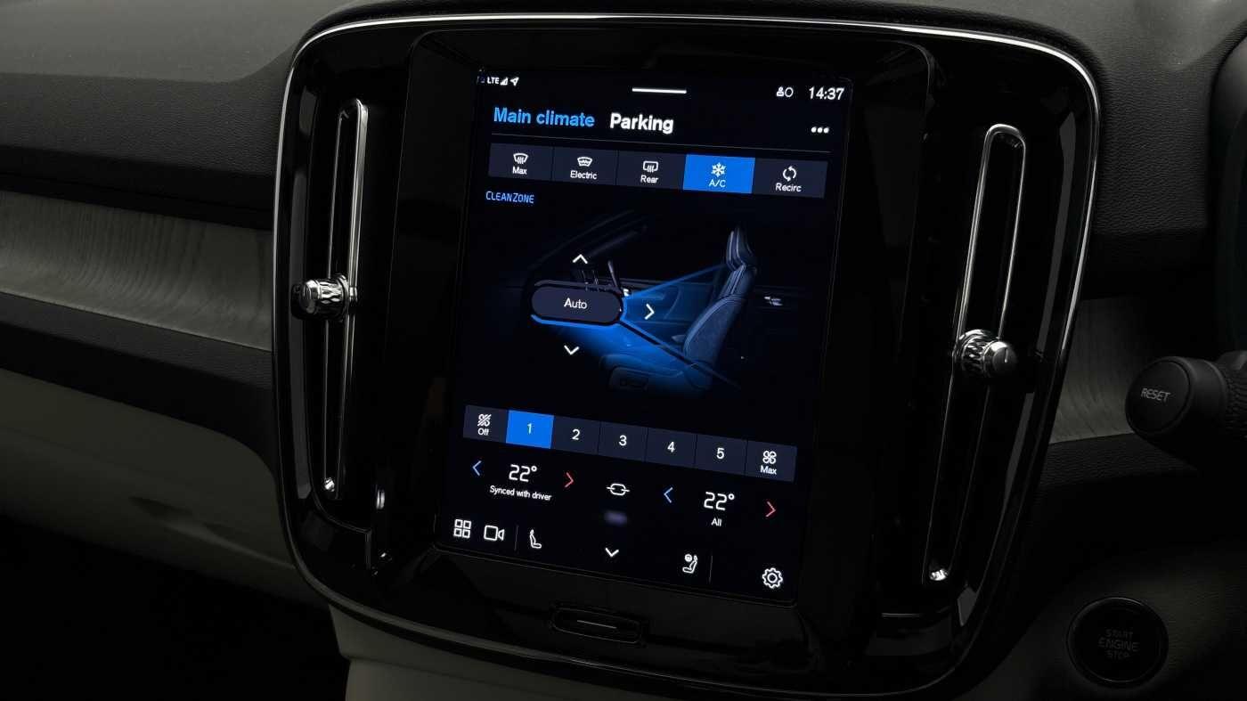 Used Volvo XC40 2024 for sale - 77090988: Photo 31