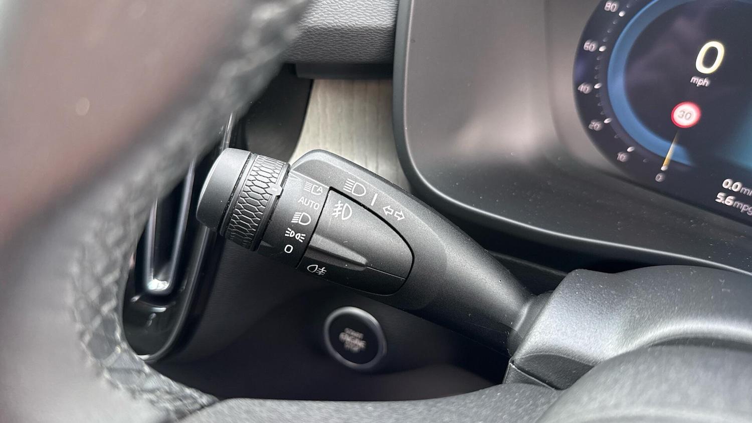 Used Volvo XC40 2025 for sale - 77395747: Photo 20