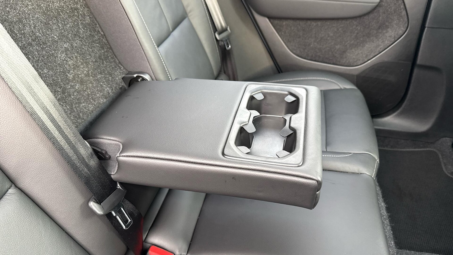 Used Volvo XC40 2025 for sale - 77395747: Photo 36