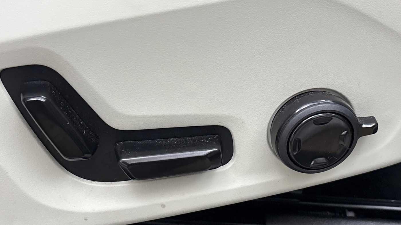 Used Volvo XC60 2025 for sale - 76619727: Photo 41