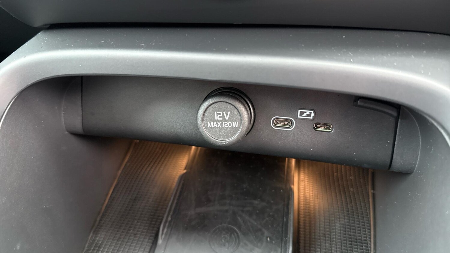 Used Volvo XC40 2025 for sale - 77682851: Photo 29