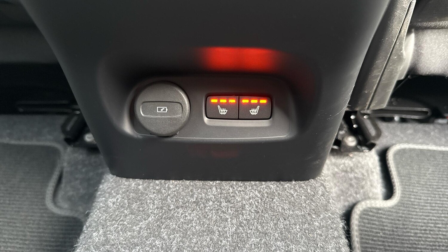 Used Volvo XC40 2025 for sale - 77682851: Photo 35