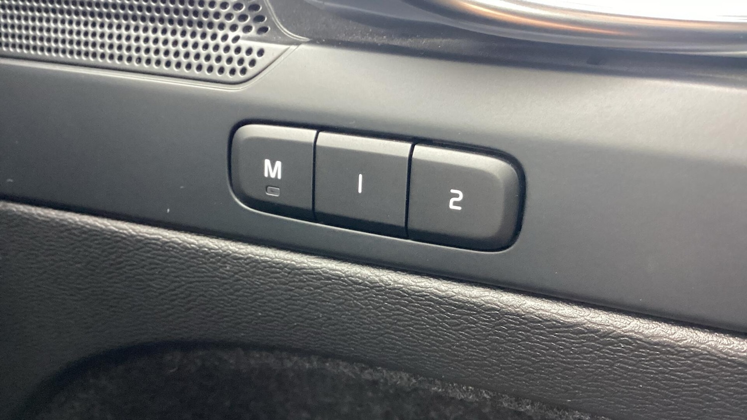 Used Volvo XC40 2023 for sale - 76397893: Photo 30