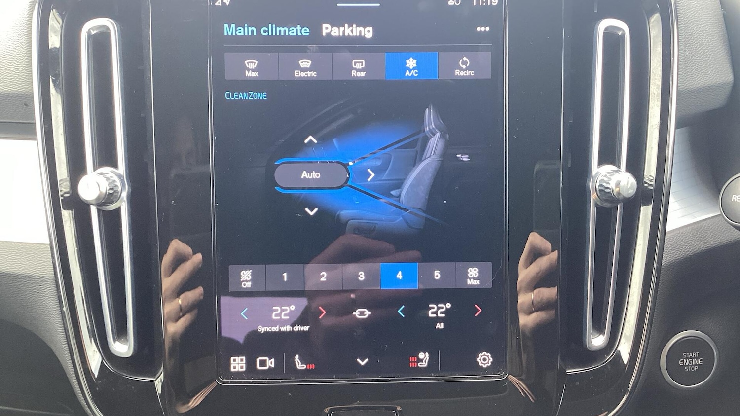 Used Volvo XC40 2023 for sale - 76397893: Photo 33