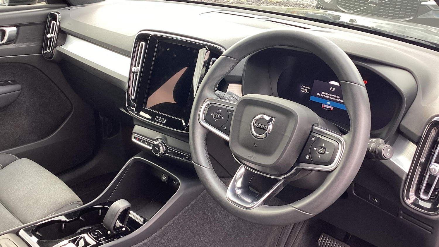 Used Volvo XC40 2023 for sale - 76397893: Photo 4