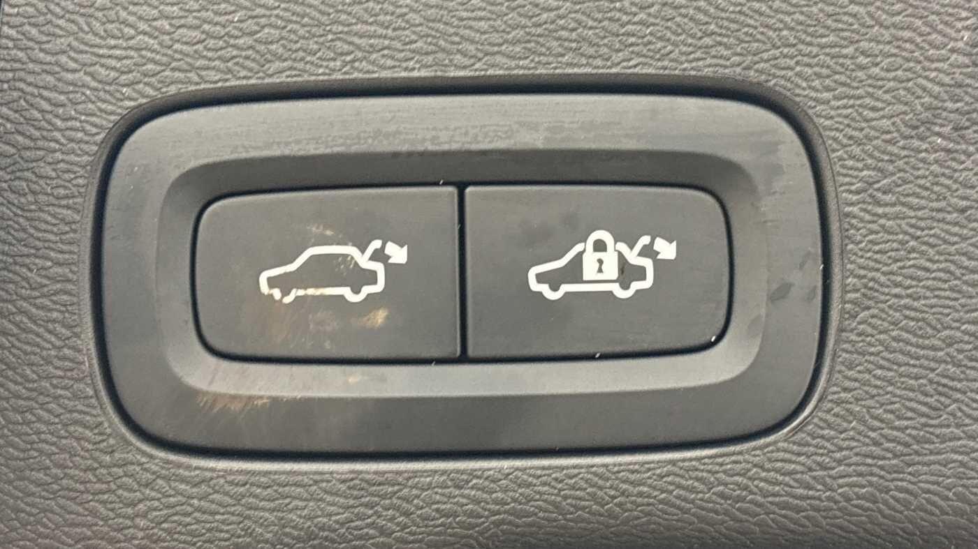 Used Volvo XC60 2025 for sale - 77723426: Photo 19