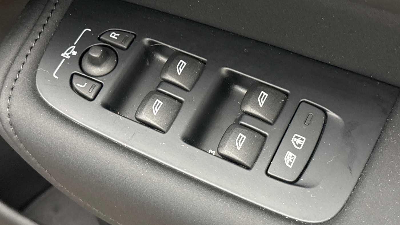 Used Volvo XC60 2025 for sale - 77723426: Photo 25