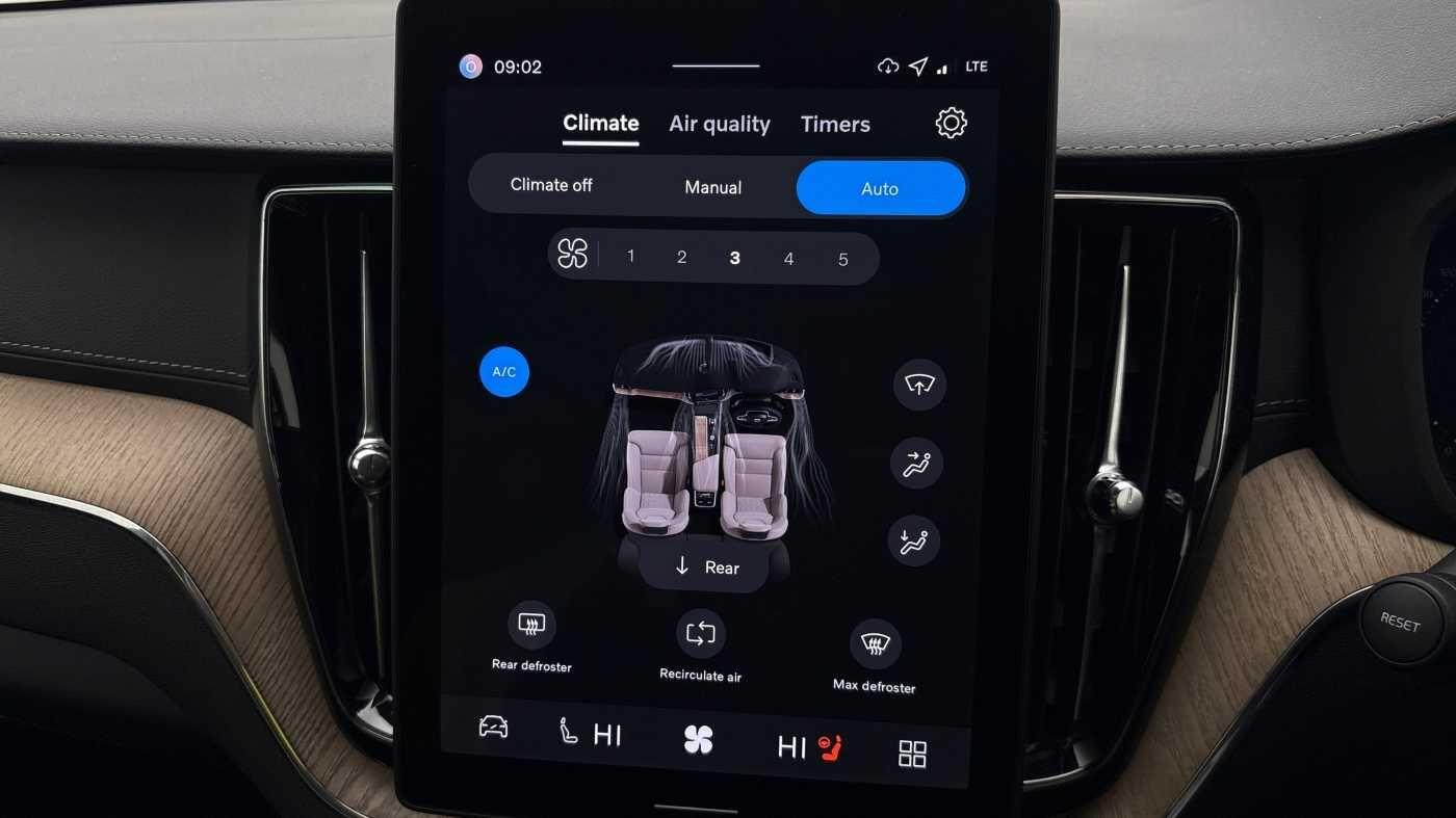 Used Volvo XC60 2025 for sale - 77723426: Photo 39