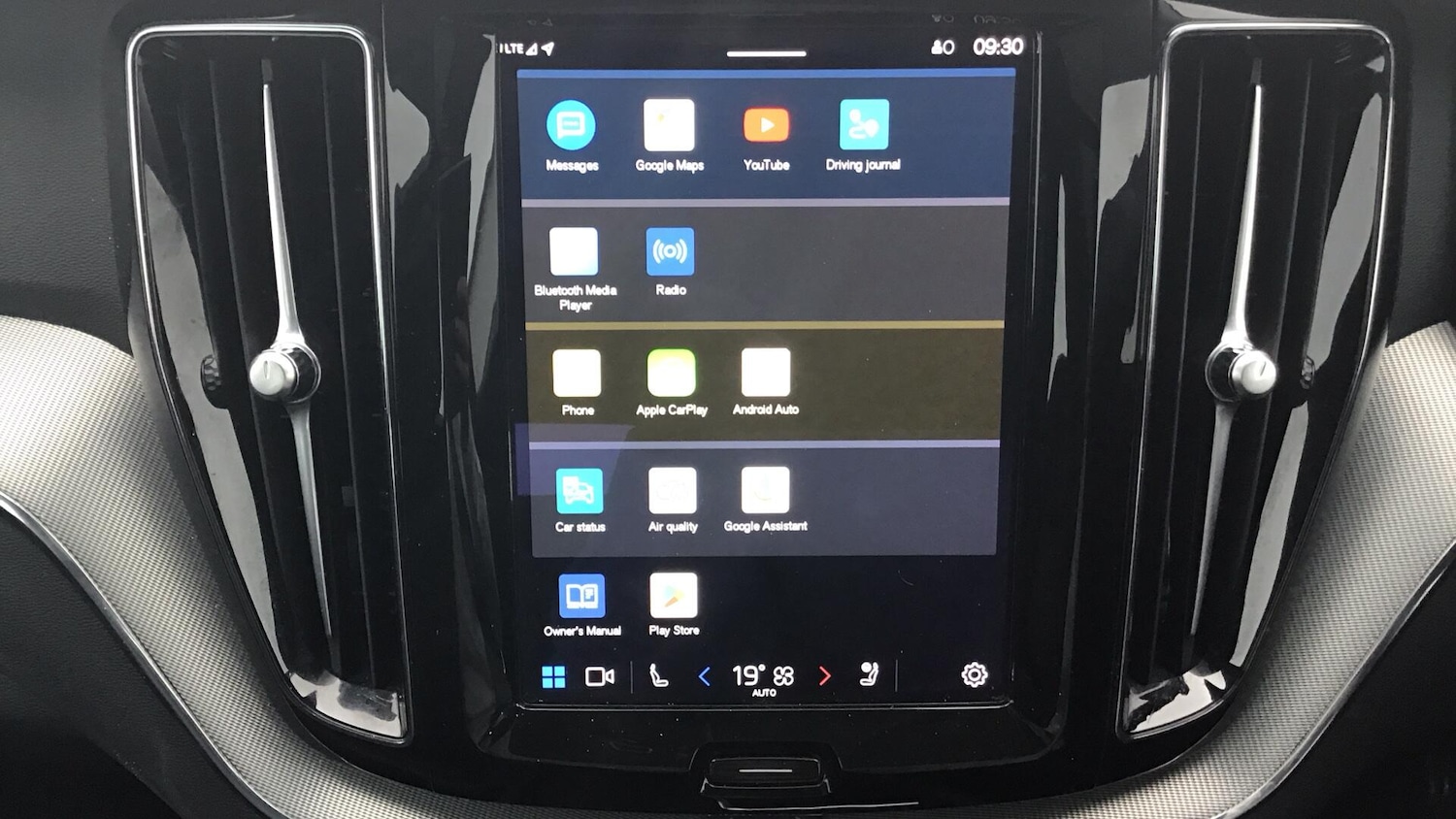 Used Volvo XC60 2023 for sale - 76399196: Photo 12