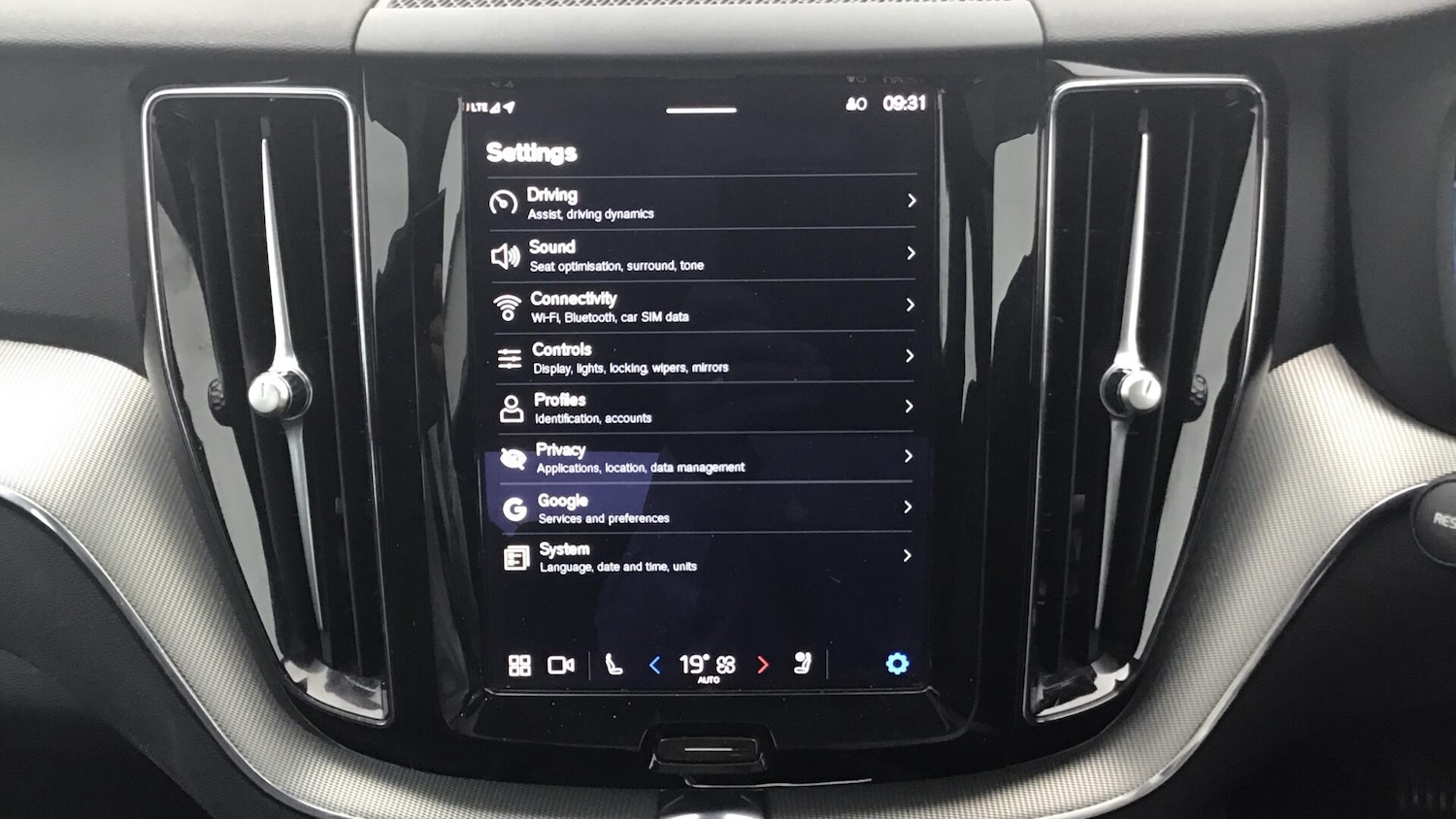 Used Volvo XC60 2023 for sale - 76399196: Photo 15