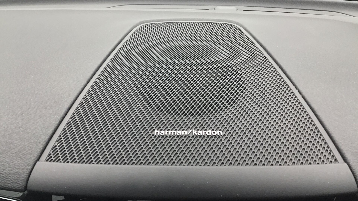 Used Volvo XC60 2023 for sale - 76399196: Photo 23