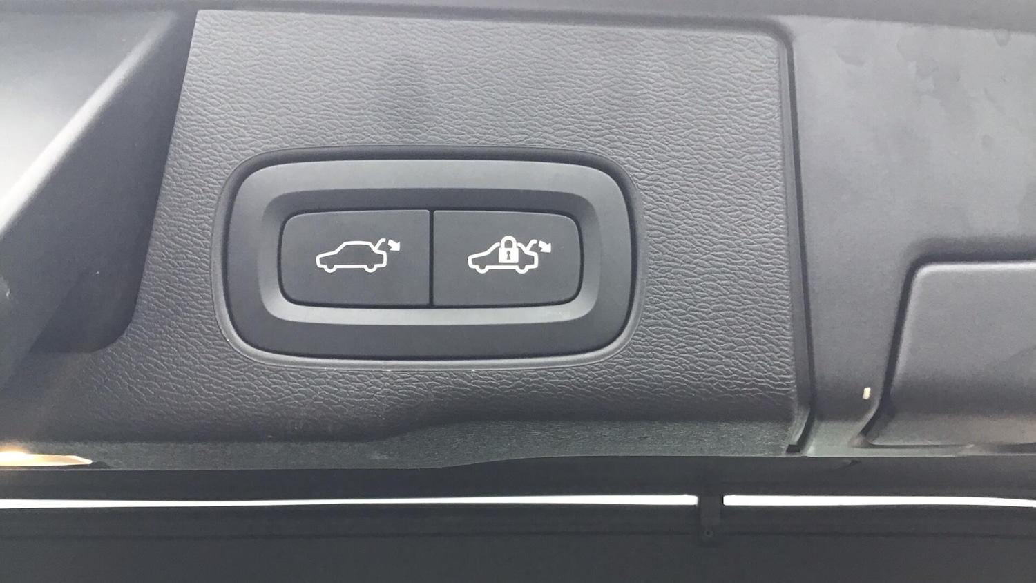 Used Volvo XC60 2023 for sale - 76399196: Photo 29