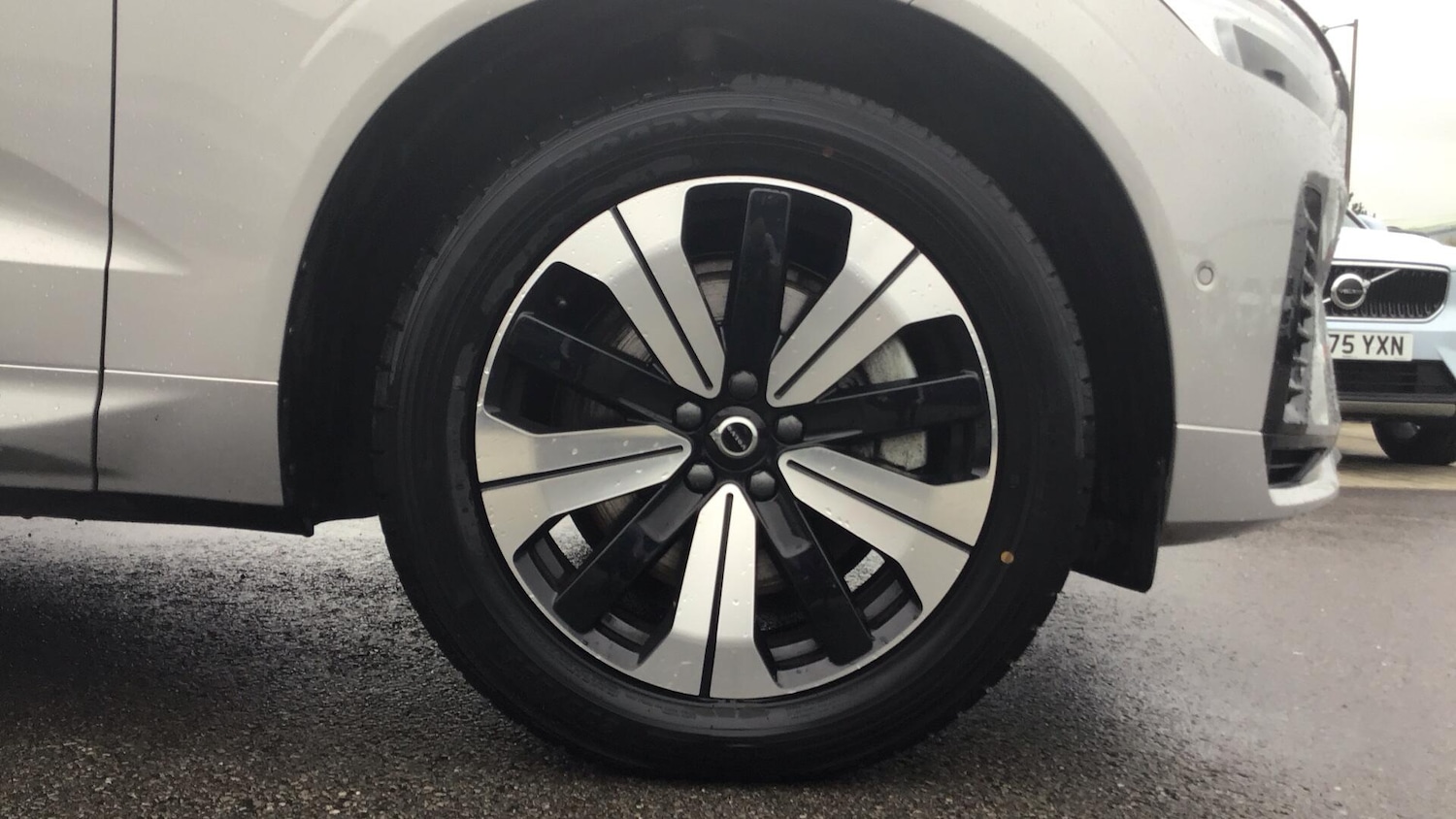 Used Volvo XC60 2023 for sale - 76399196: Photo 9