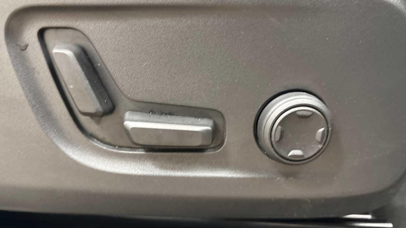 Used Volvo XC40 for sale - 77242409: Photo 20