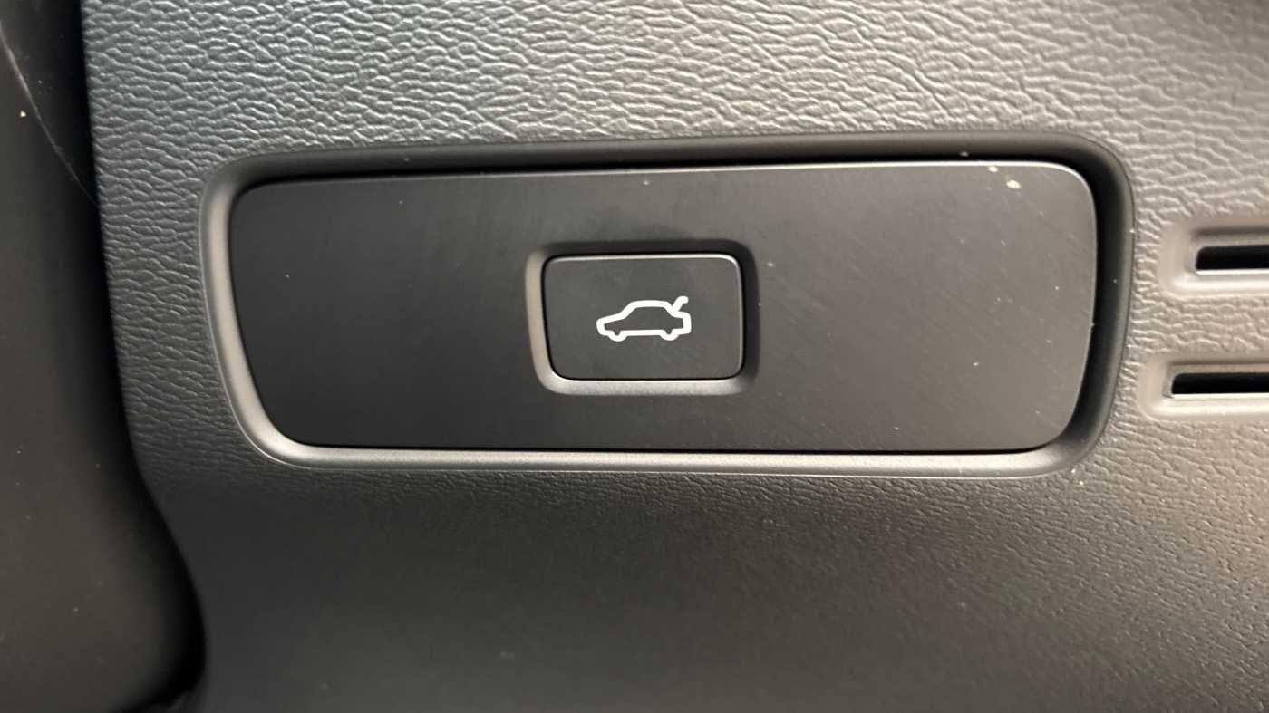 Used Volvo XC40 for sale - 77242409: Photo 21