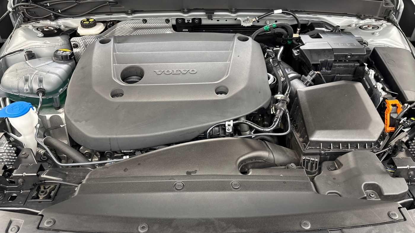 Used Volvo XC40 for sale - 77242409: Photo 24