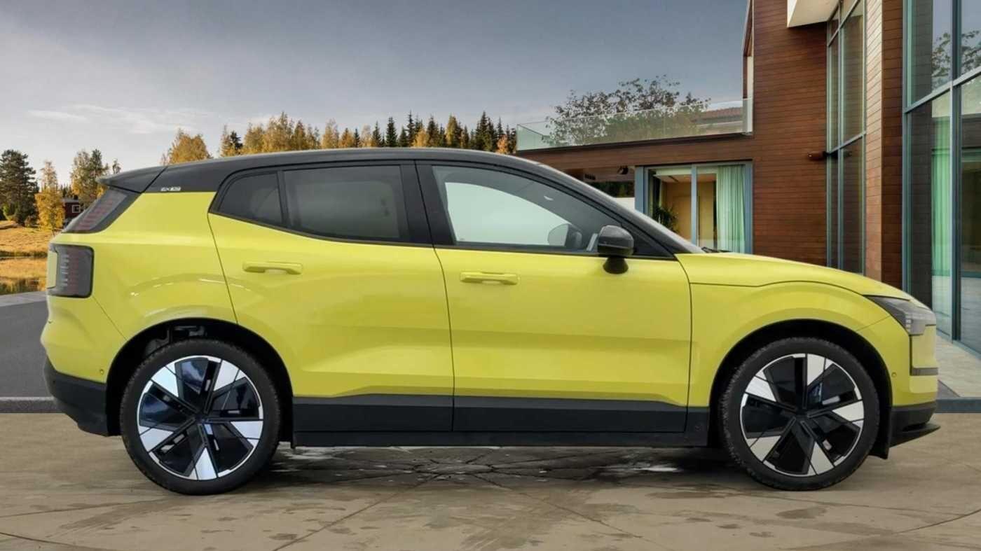 Used Volvo EX30 for sale - 78071778: Photo 2