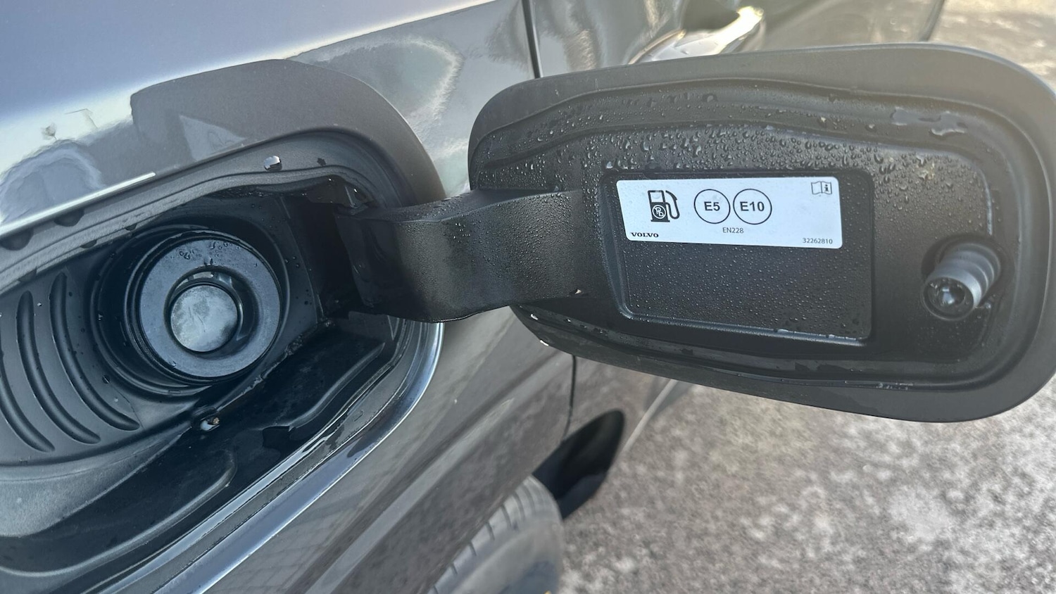 Used Volvo XC60 2023 for sale - 77028994: Photo 25