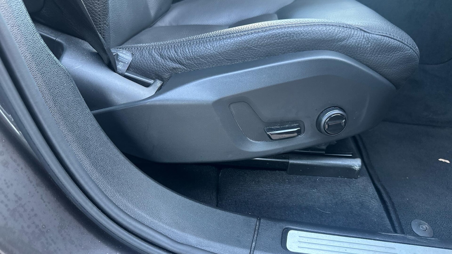 Used Volvo XC60 2023 for sale - 77028994: Photo 35