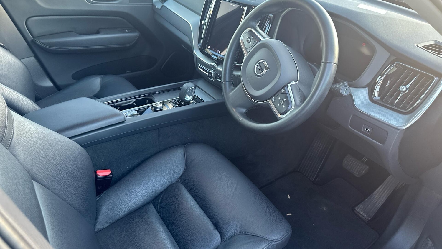 Used Volvo XC60 2023 for sale - 77028994: Photo 4