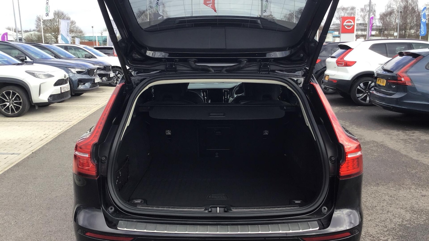 Used Volvo V60 2020 for sale - 77839725: Photo 13