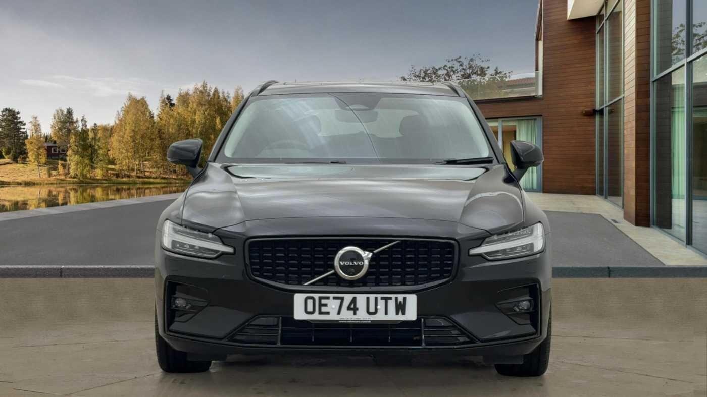Used Volvo V60 2024 for sale - 76671254: Photo 2