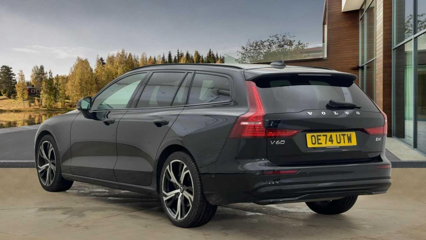 Used Volvo V60 2024 for sale - 76671254: Photo 4