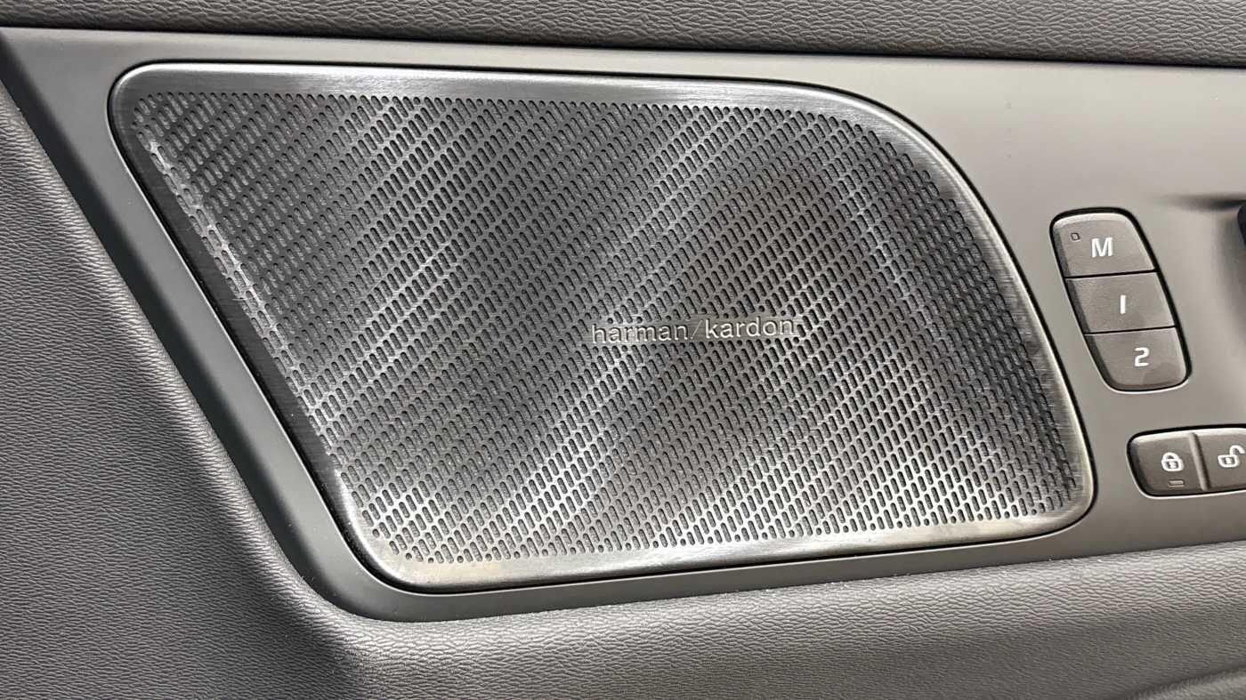 Used Volvo V60 2024 for sale - 76671254: Photo 40