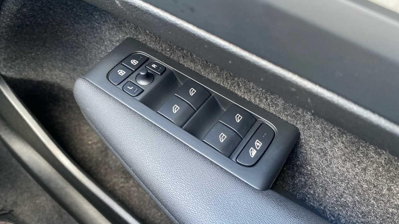 Used Volvo XC40 2025 for sale - 77898557: Photo 18