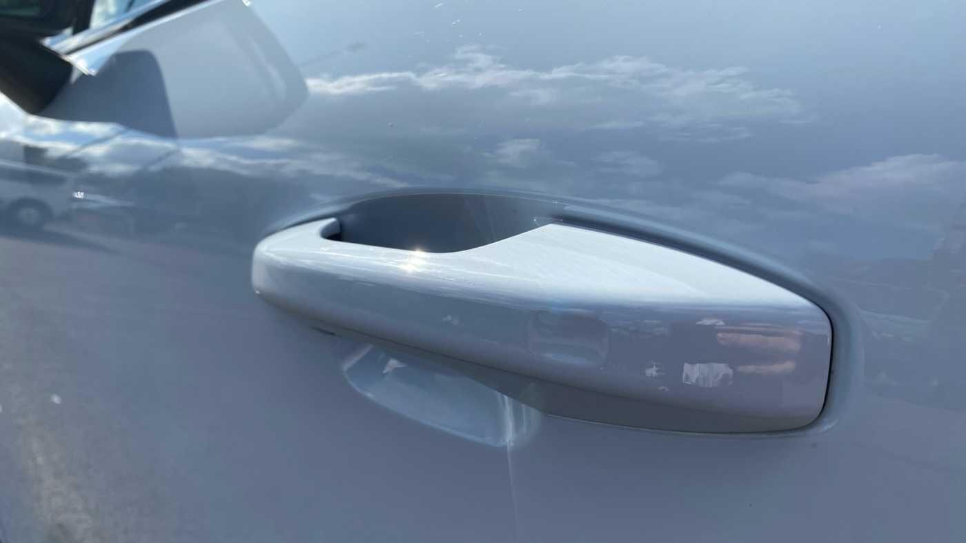 Used Volvo XC40 2025 for sale - 77898557: Photo 41