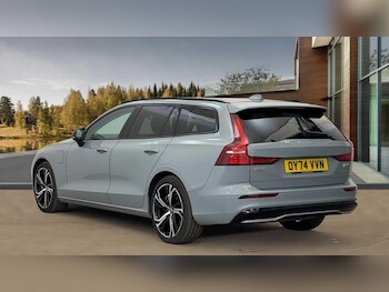 Used Volvo V60 2024 for sale - 75904962: Photo
