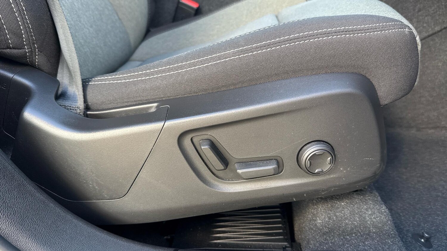 Used Volvo XC40 2023 for sale - 78185757: Photo 19