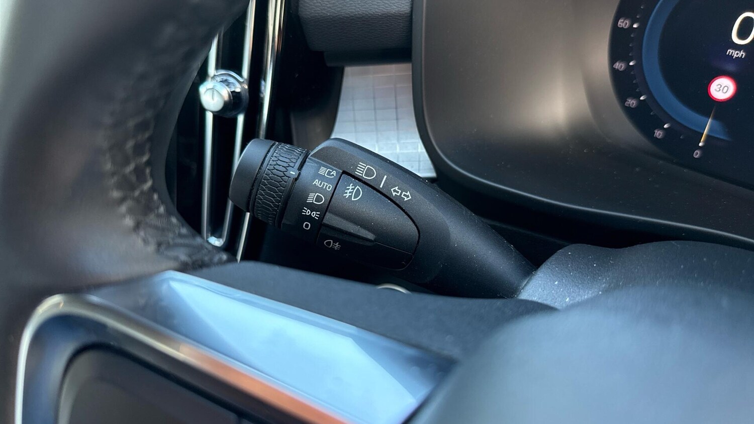 Used Volvo XC40 2023 for sale - 78185757: Photo 21