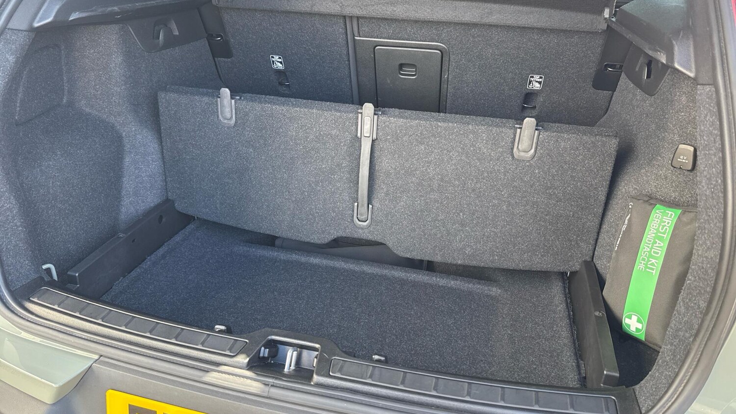 Used Volvo XC40 2023 for sale - 78185757: Photo 36