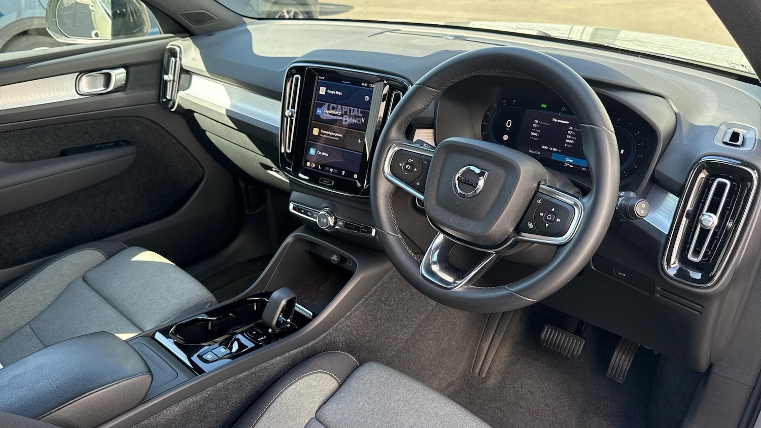 Used Volvo XC40 2023 for sale - 78185757: Photo 4