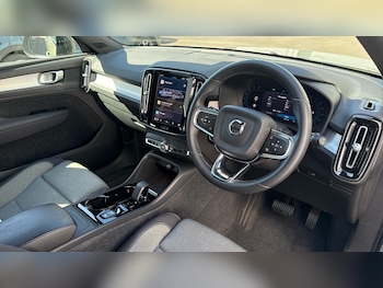 Used Volvo XC40 2023 for sale - 78185757: Photo