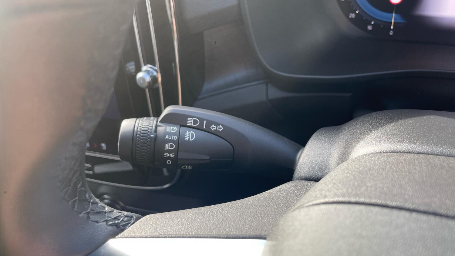 Used Volvo XC40 2022 for sale - 77633637: Photo 19