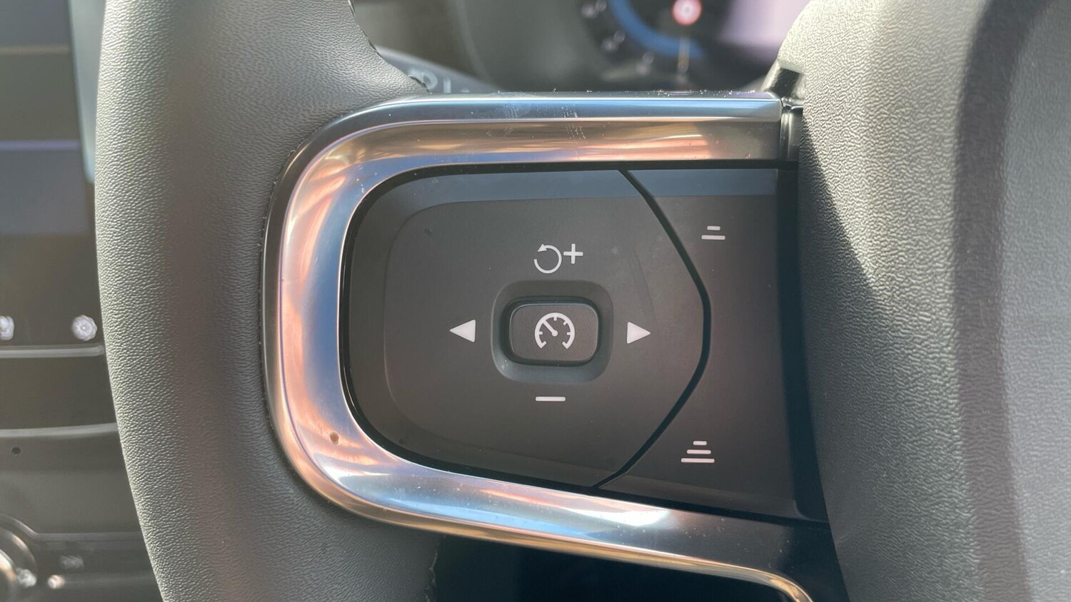 Used Volvo XC40 2022 for sale - 77633637: Photo 20