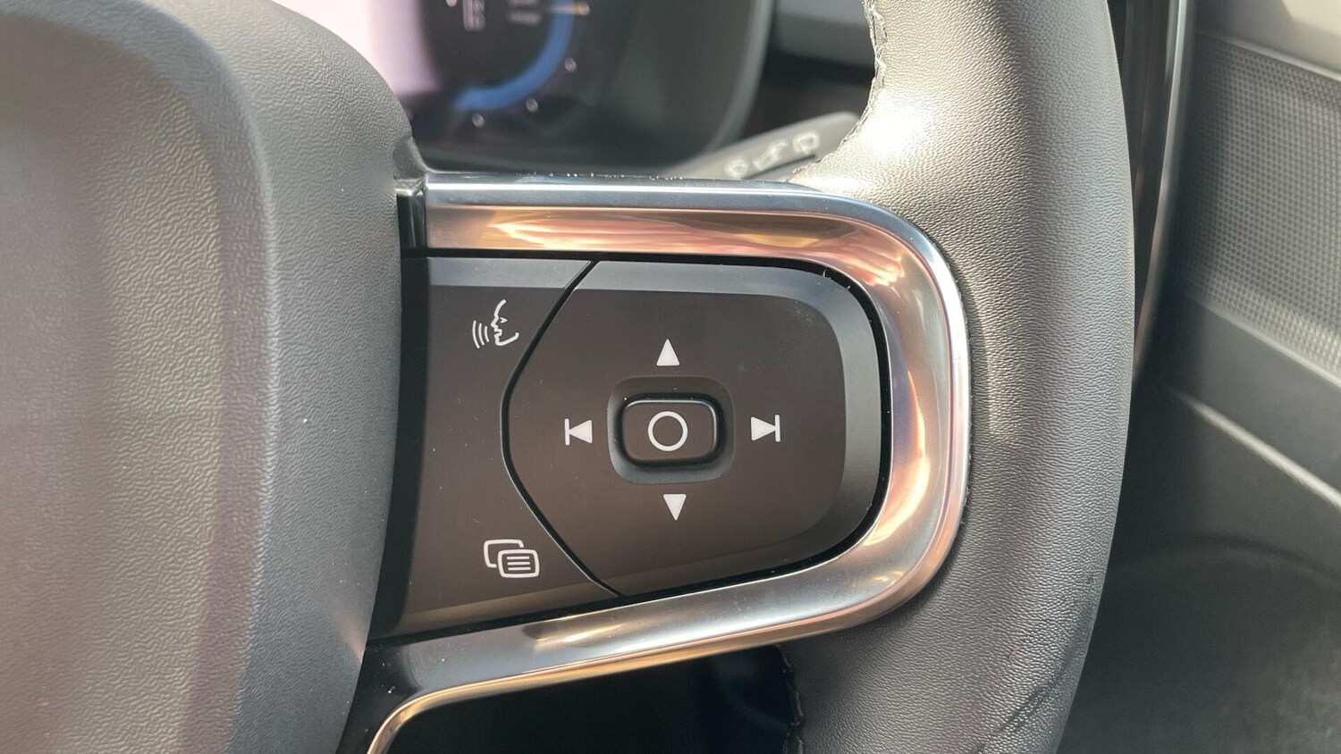 Used Volvo XC40 2022 for sale - 77633637: Photo 21