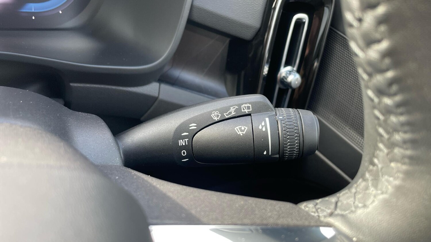 Used Volvo XC40 2022 for sale - 77633637: Photo 22