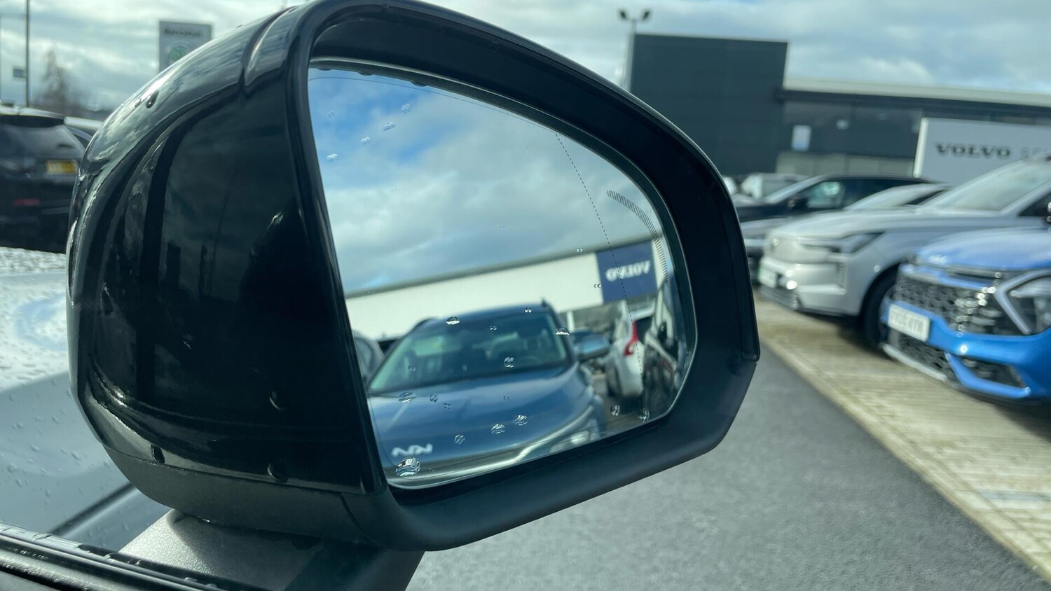 Used Volvo XC40 2022 for sale - 77633637: Photo 28