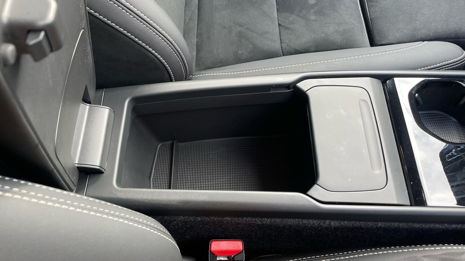 Used Volvo XC40 2022 for sale - 77633637: Photo 34