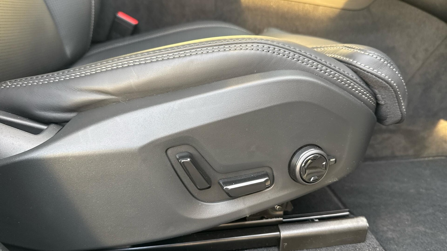 Used Volvo XC60 2025 for sale - 78073035: Photo 16