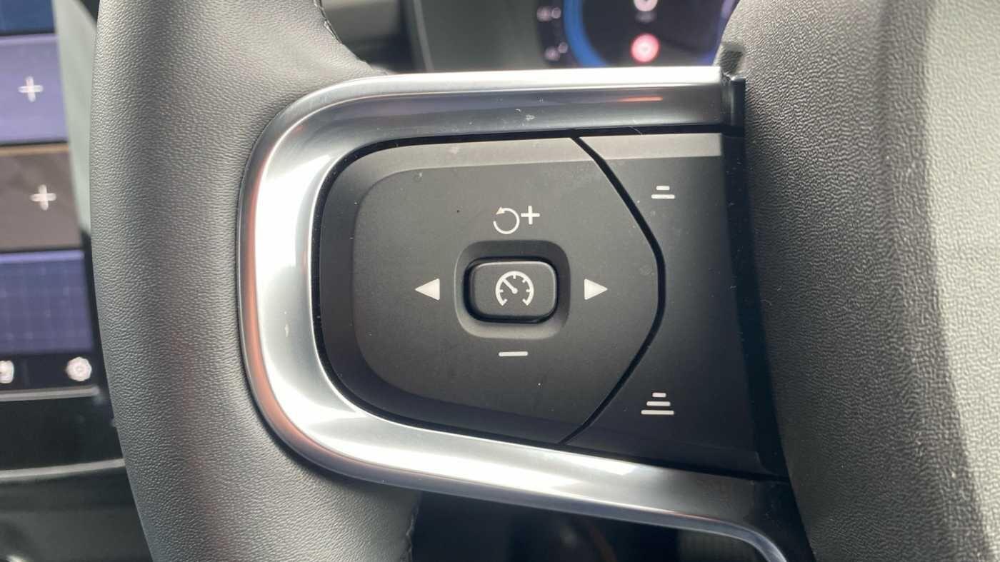 Used Volvo XC40 2023 for sale - 76976080: Photo 16