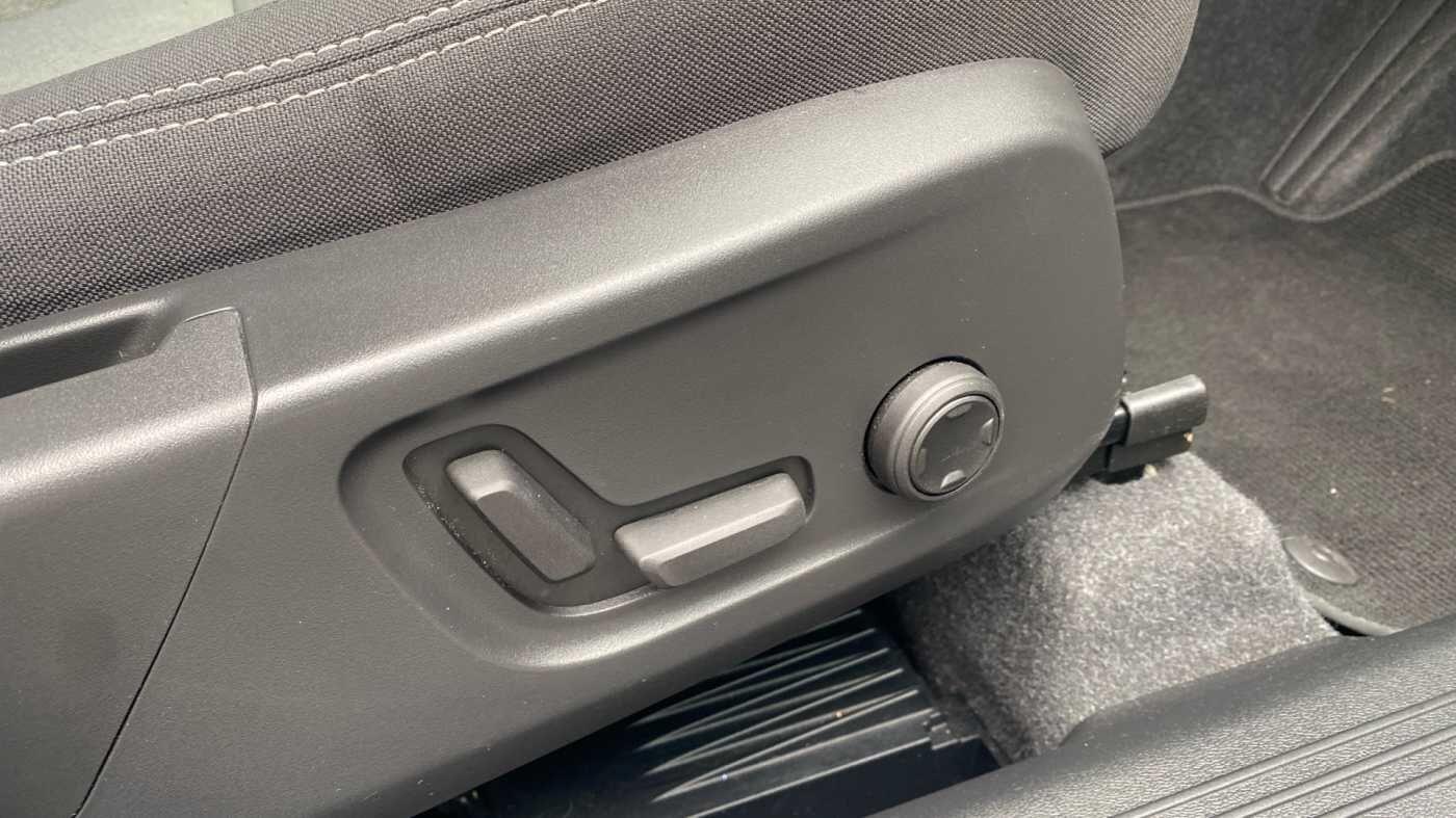 Used Volvo XC40 2023 for sale - 76976080: Photo 21