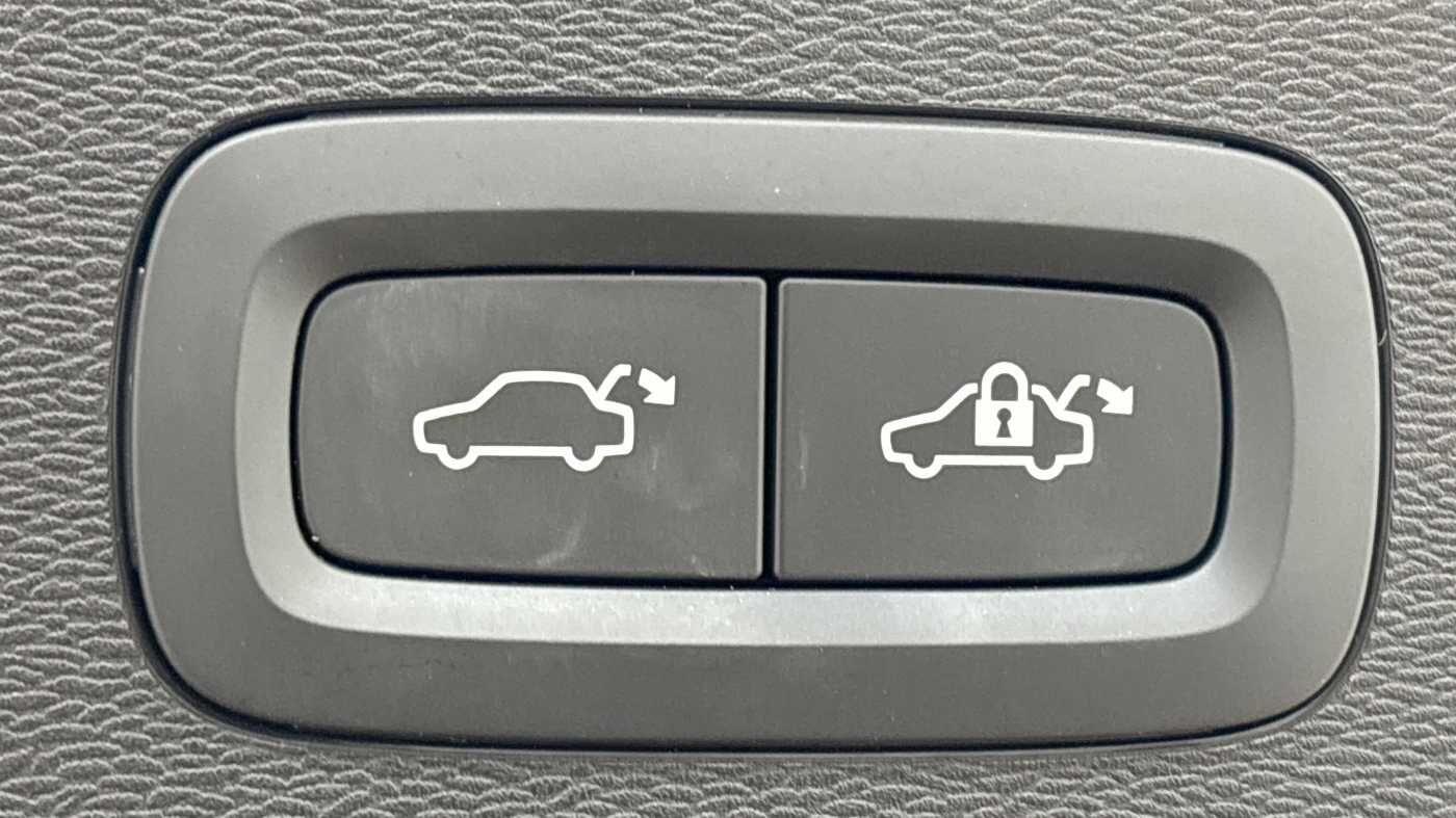 Used Volvo C40 2022 for sale - 76688933: Photo 19