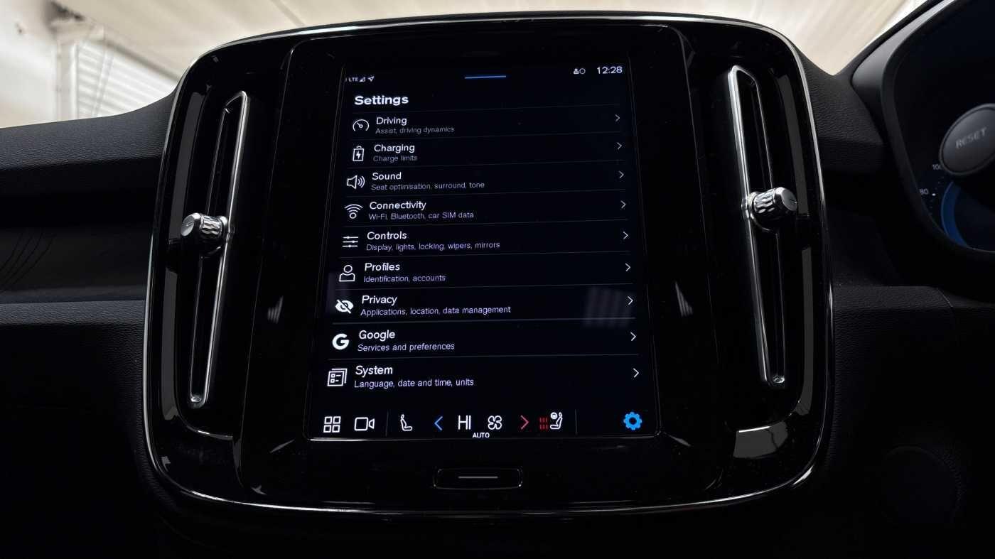 Used Volvo C40 2022 for sale - 76688933: Photo 35