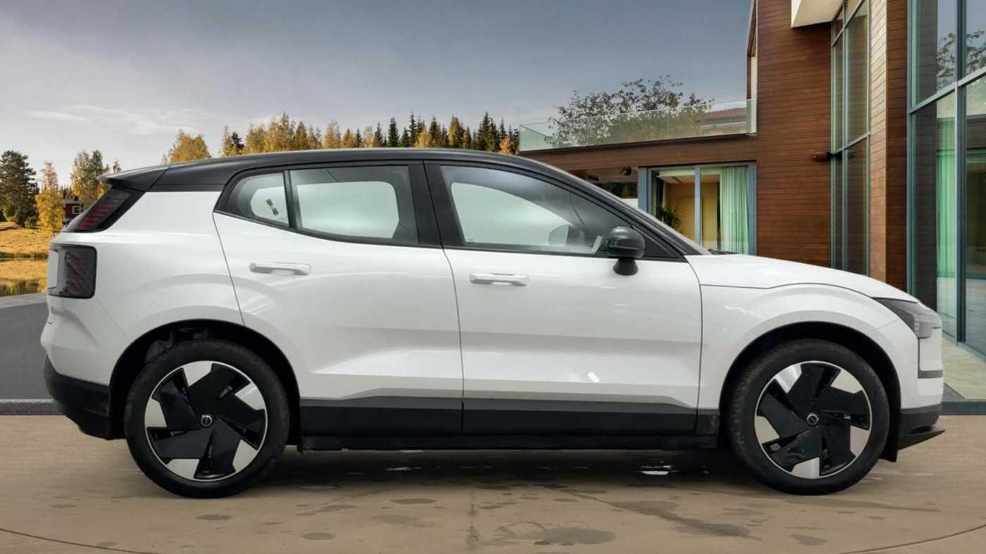 Used Volvo EX30 2025 for sale - 77396456: Photo 2