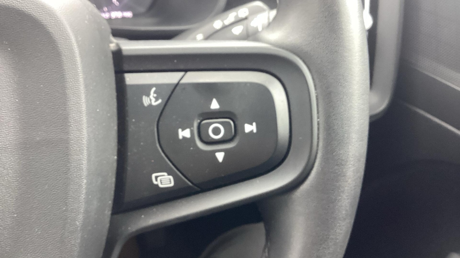 Used Volvo XC40 2022 for sale - 76498506: Photo 21