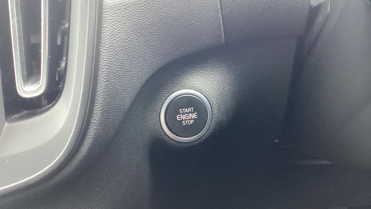 Used Volvo XC40 2022 for sale - 76498506: Photo 26